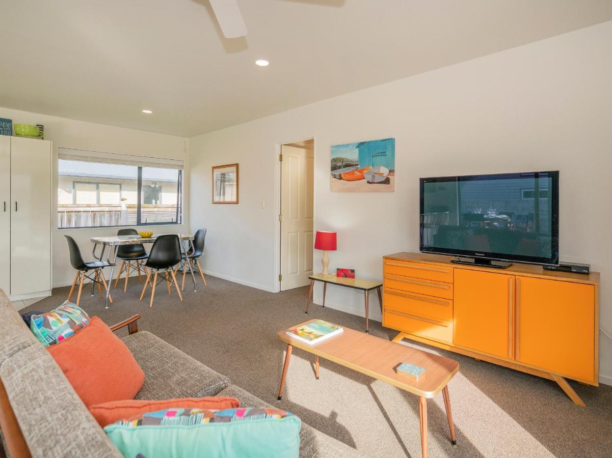 Sunlight Bach - Whitianga Holiday Home Exterior photo