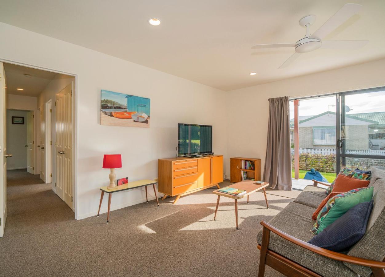 Sunlight Bach - Whitianga Holiday Home Exterior photo